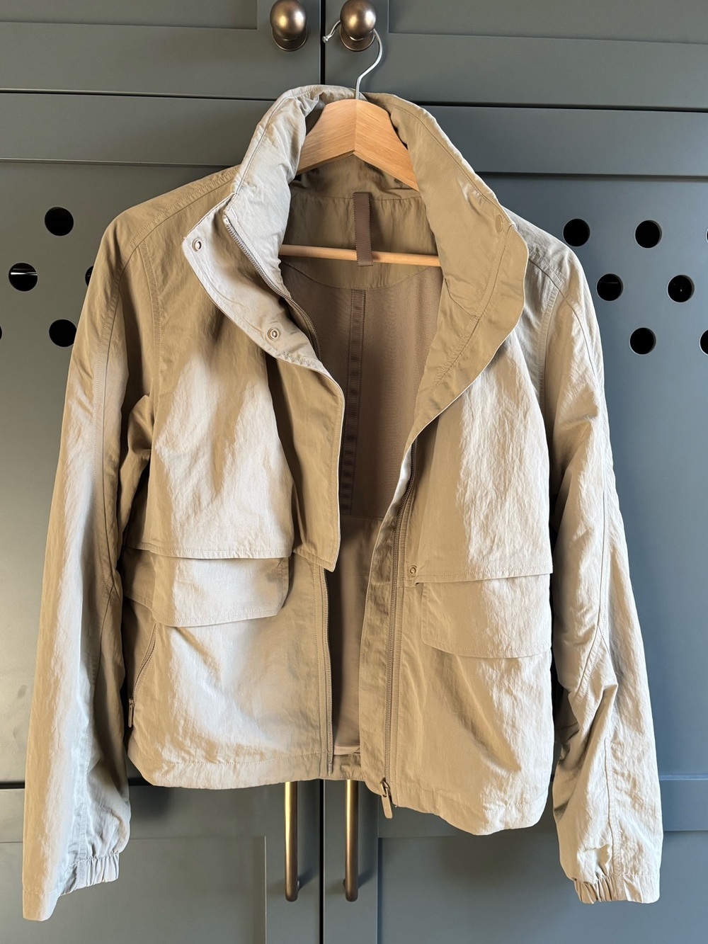 Lululemon Always Effortless Jacket - Khaki size 4